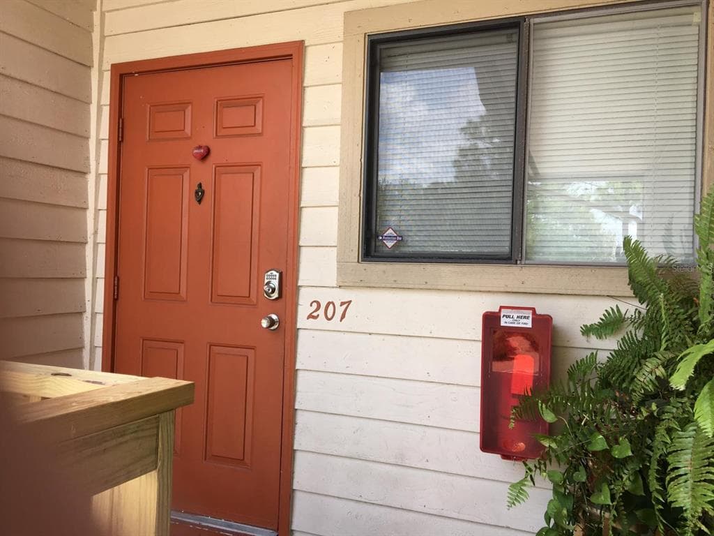 7298 ULMERTON ROAD UNIT 207 LARGO, FL 33771