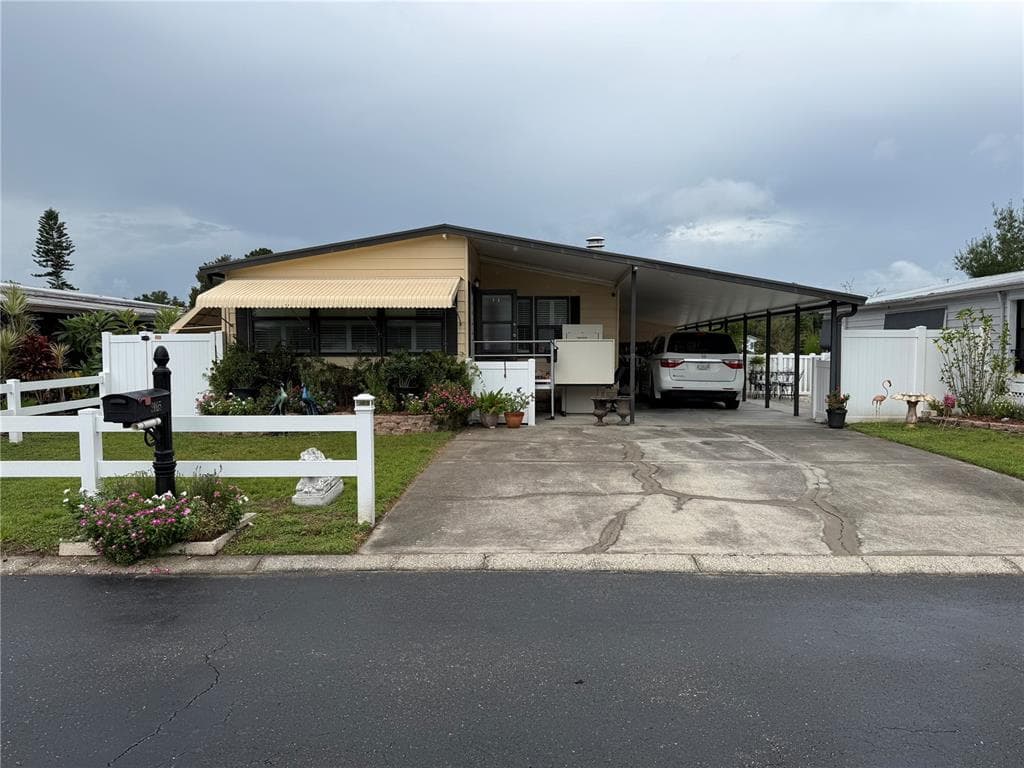 9105 OTTER PASS TAMPA, FL 33626