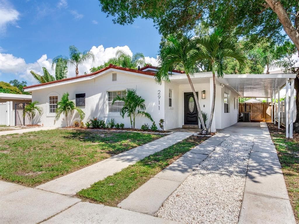 2911 W WINTHROP ROAD TAMPA, FL 33611