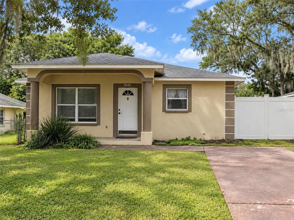 9620 N CONNECHUSETT ROAD TAMPA, FL 33617