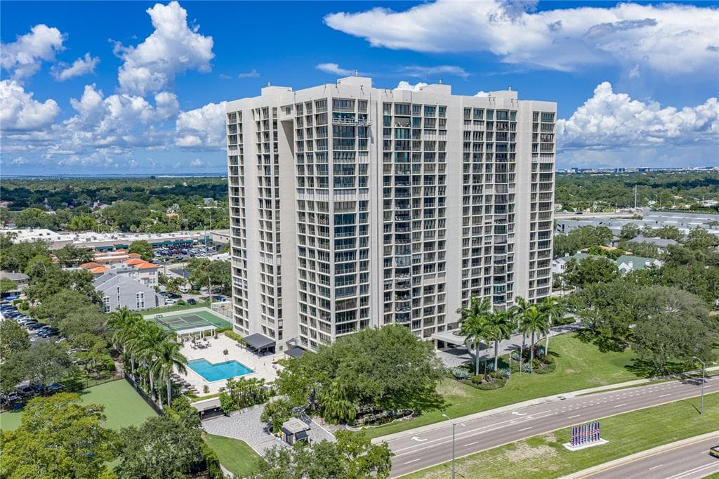 3301 BAYSHORE BOULEVARD UNIT 2209A TAMPA, FL 33629