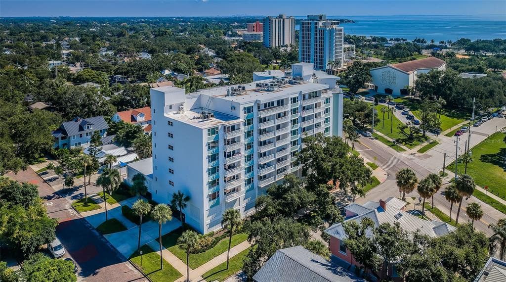 700 BEACH DRIVE NE UNIT 308 ST PETERSBURG, FL 33701