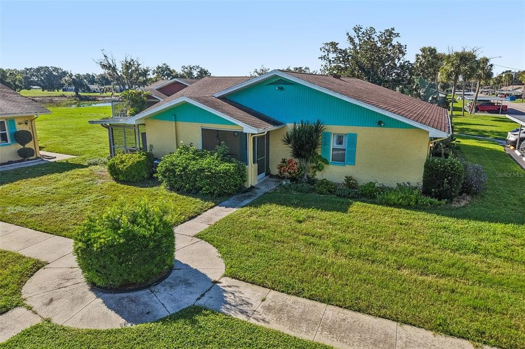 1907 CANTERBURY LANE UNIT 4 SUN CITY CENTER, FL 33573