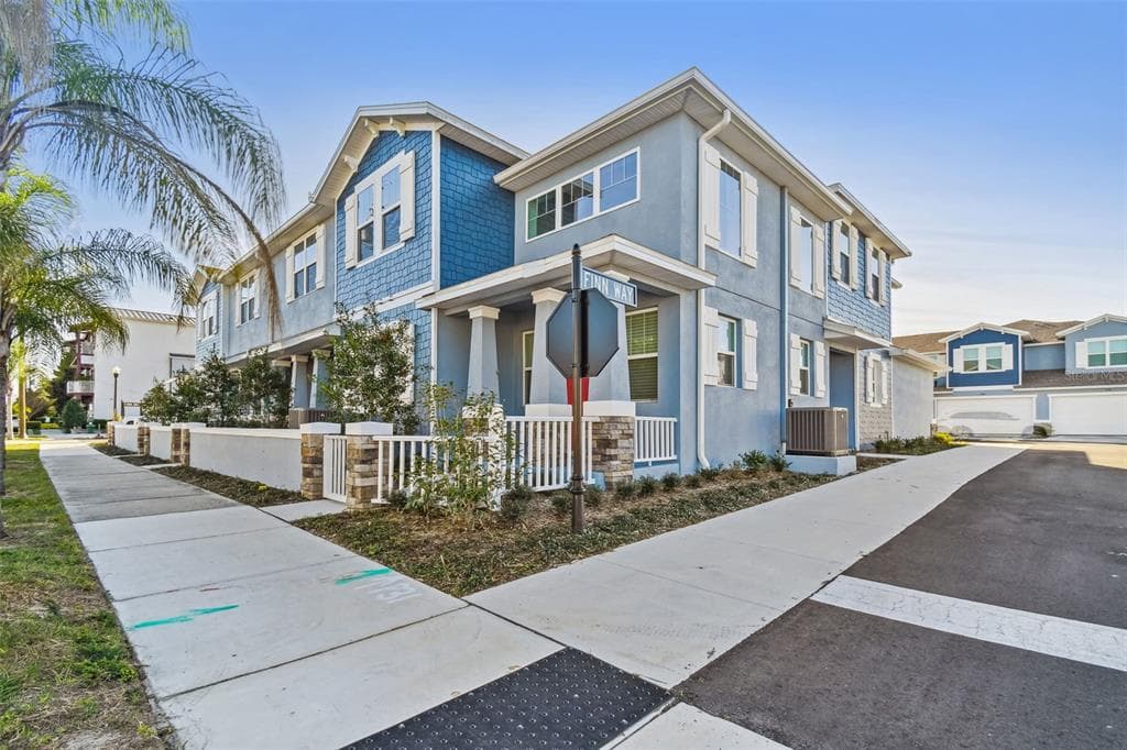 407 FINN WAY DUNEDIN, FL 34698