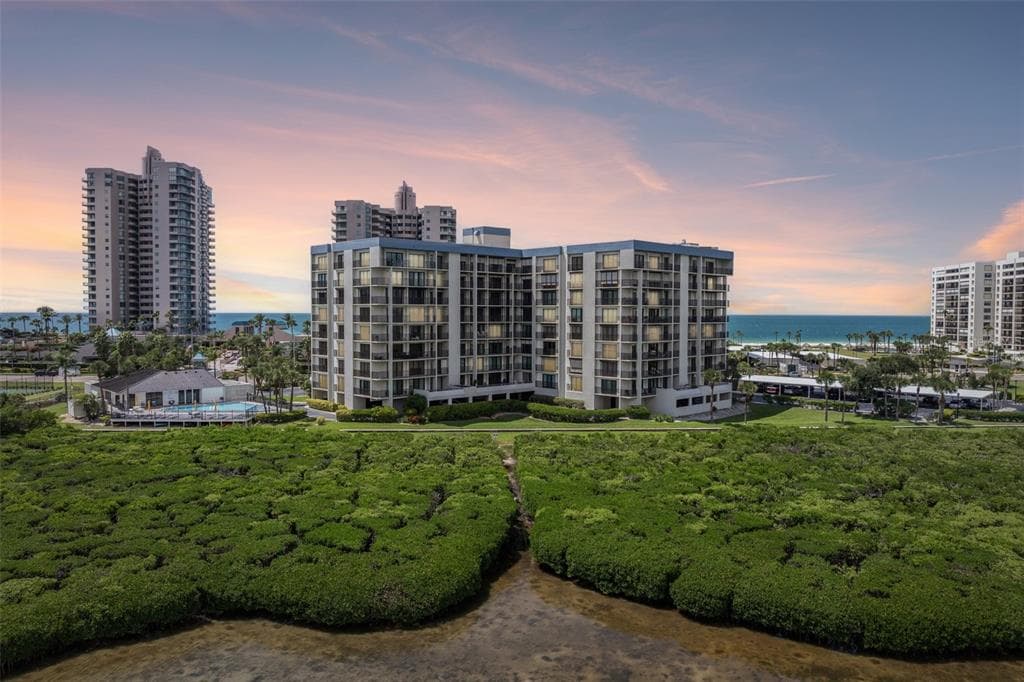 1501 GULF BOULEVARD UNIT 104 CLEARWATER BEACH, FL 33767