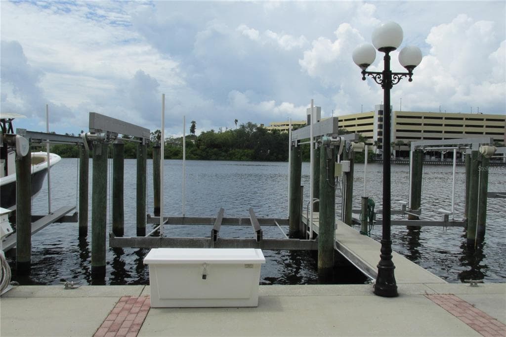 0 SEDDON COVE WAY UNIT 4 TAMPA, FL 33602