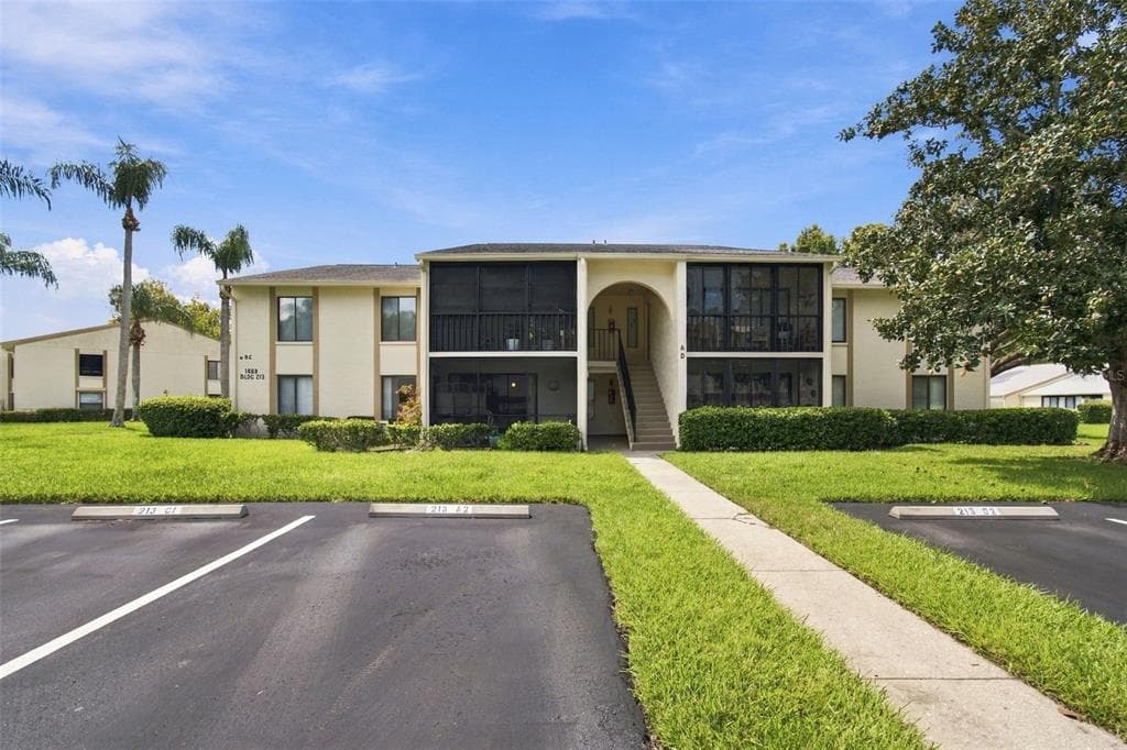 1488 PINE GLEN LANE UNIT A1 TARPON SPRINGS, FL 34688