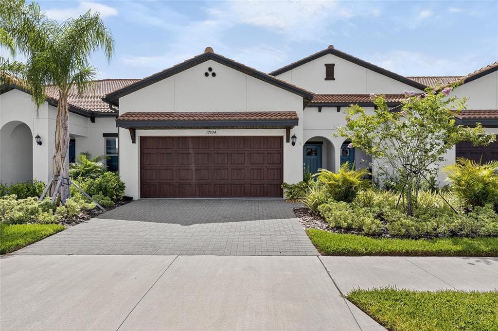 17334 HOLLY WELL AVENUE WIMAUMA, FL 33598