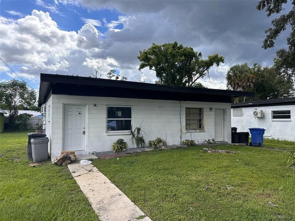 915 E 122ND AVENUE TAMPA, FL 33612