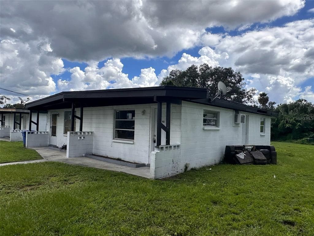 921 E 122ND AVENUE TAMPA, FL 33612