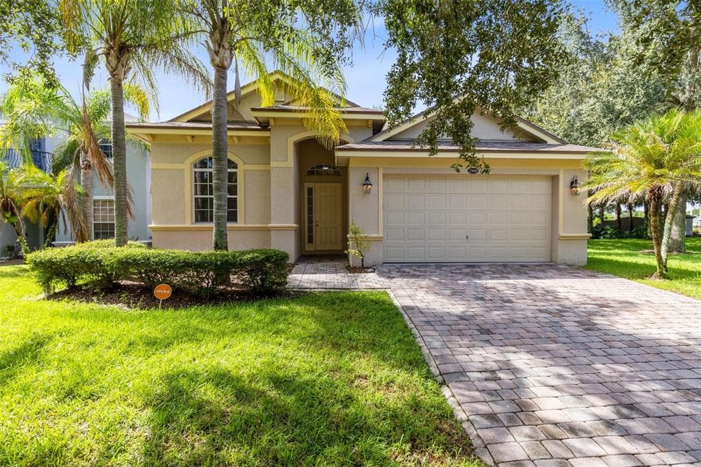 2900 BONITA CIRCLE KISSIMMEE, FL 34744