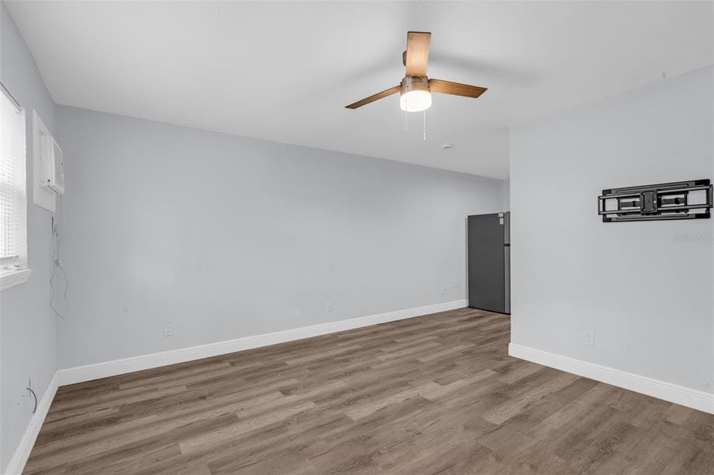 1701 E NOME STREET TAMPA, FL 33604