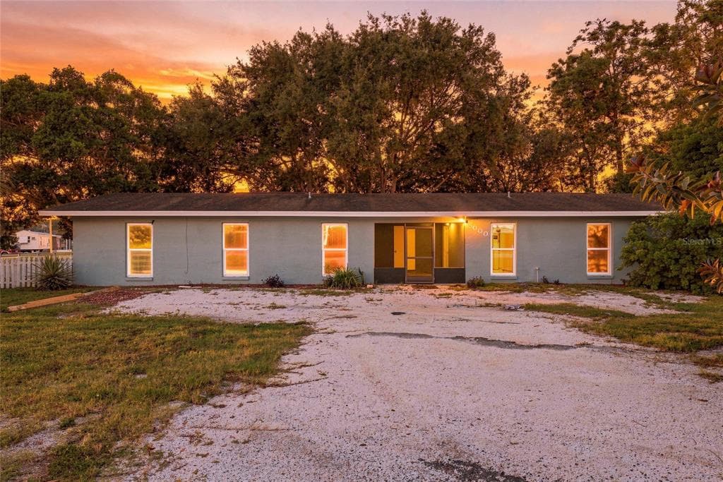 5000 74TH STREET N ST PETERSBURG, FL 33709