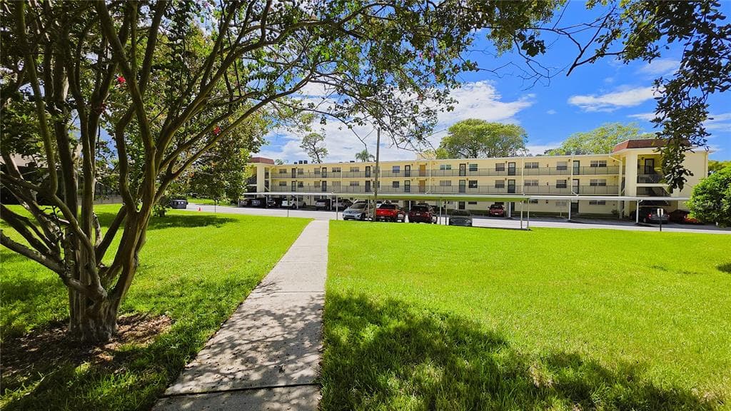 1450 HEATHER RIDGE BOULEVARD UNIT 201 DUNEDIN, FL 34698