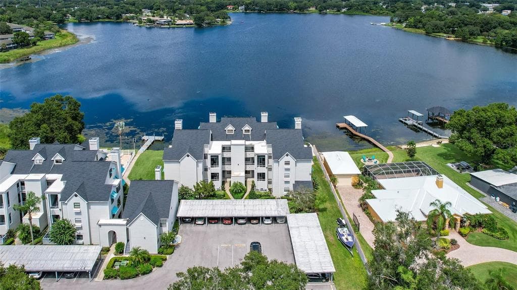 3127 W SLIGH AVENUE UNIT 204B TAMPA, FL 33614