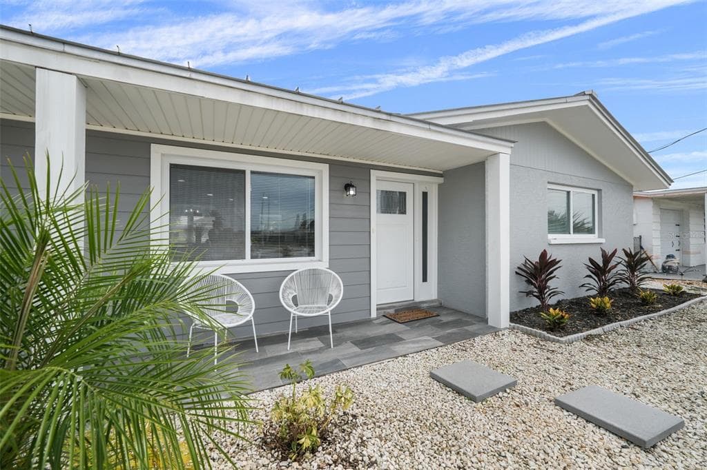 13704 VERONICA DRIVE HUDSON, FL 34667