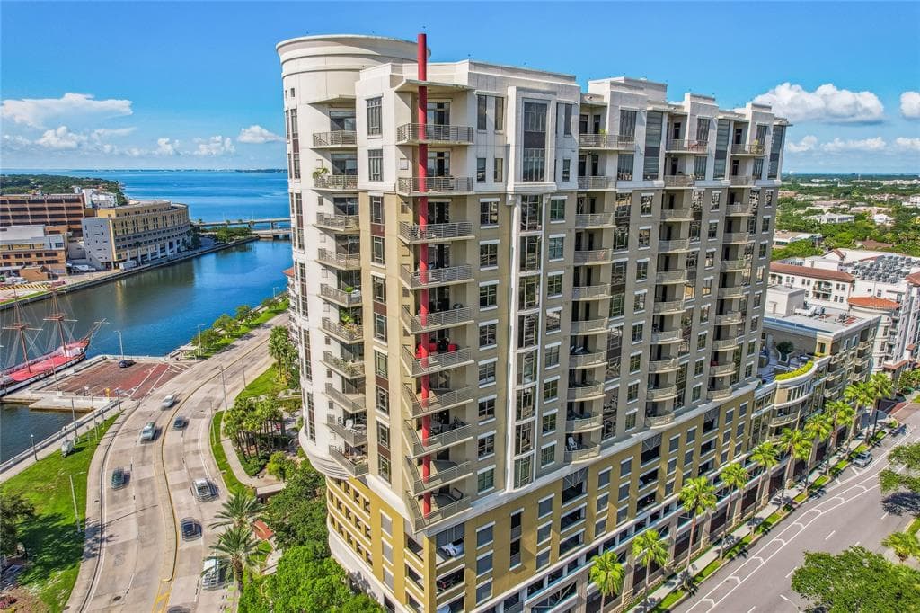 275 BAYSHORE BOULEVARD UNIT 1002 TAMPA, FL 33606