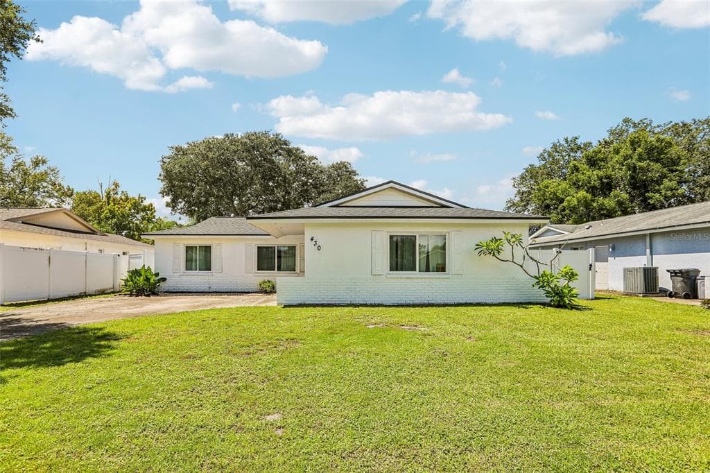 430 TANGERINE DRIVE OLDSMAR, FL 34677