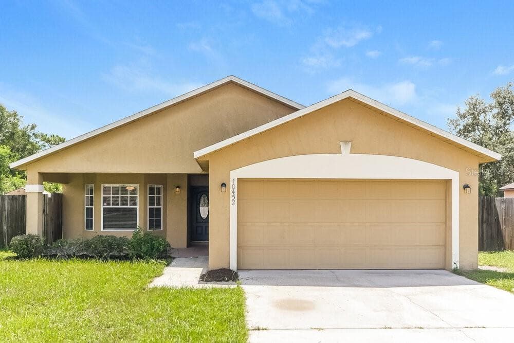 10452 COCONUT GROVE LANE ORLANDO, FL 32825