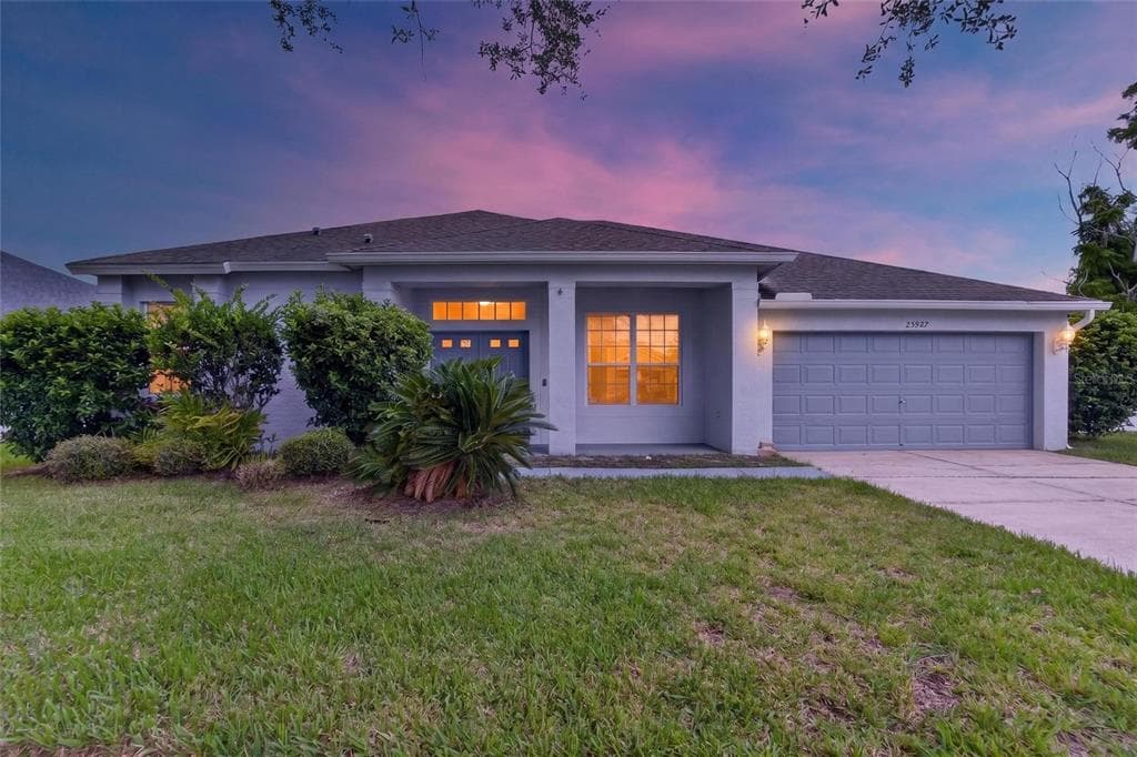 25927 RISEN STAR DRIVE WESLEY CHAPEL, FL 33544