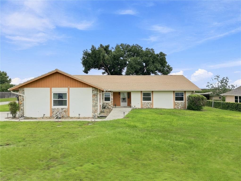 12501 APALACHEE PLACE
