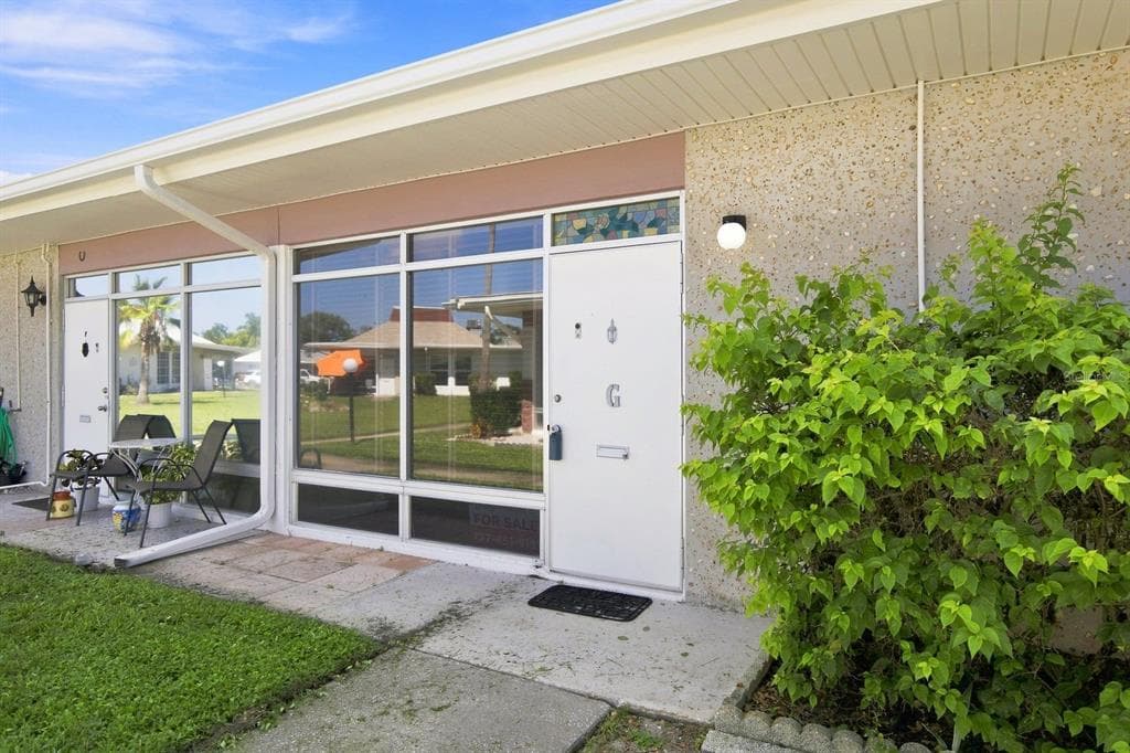 4349 TAHITIAN GARDENS CIRCLE UNIT G HOLIDAY, FL 34691
