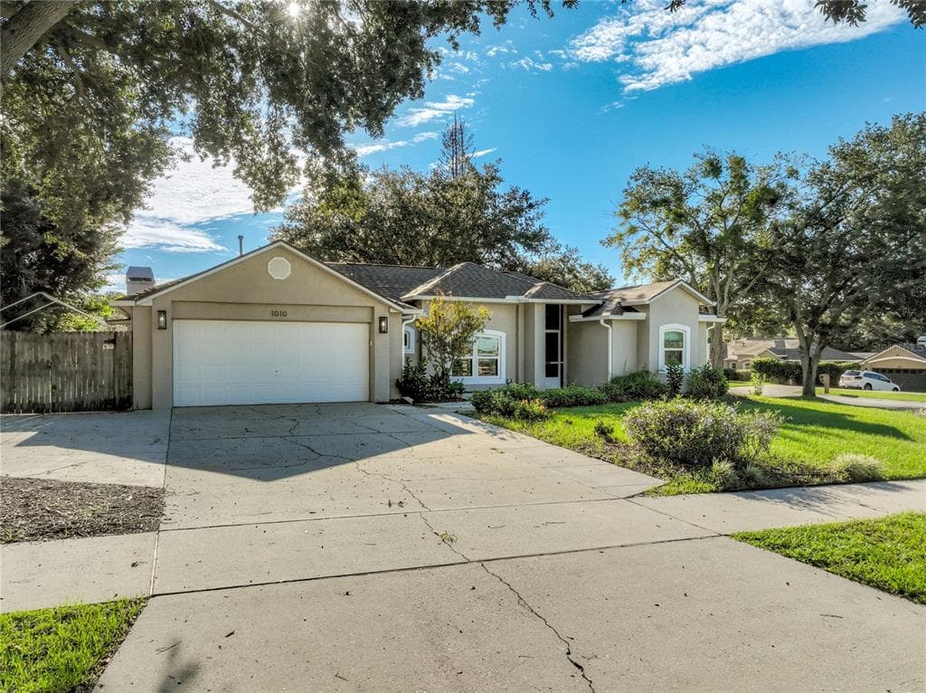 1010 HIGH RIDGE COURT MINNEOLA, FL 34715