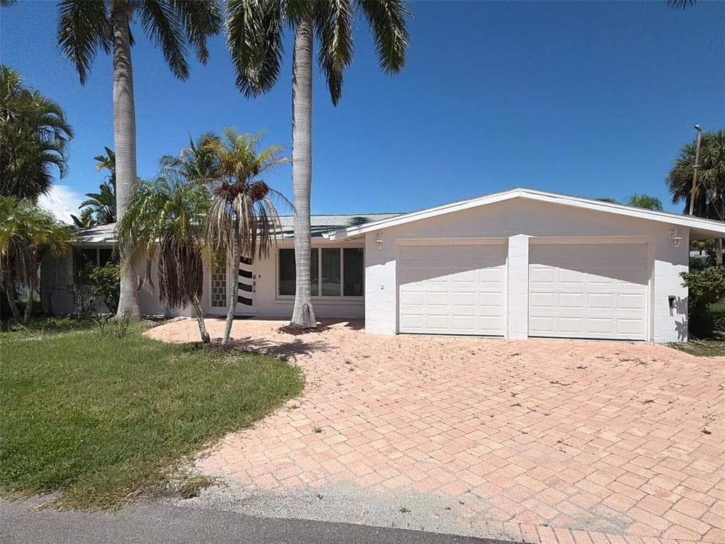 561 TARAWITT DRIVE LONGBOAT KEY, FL 34228