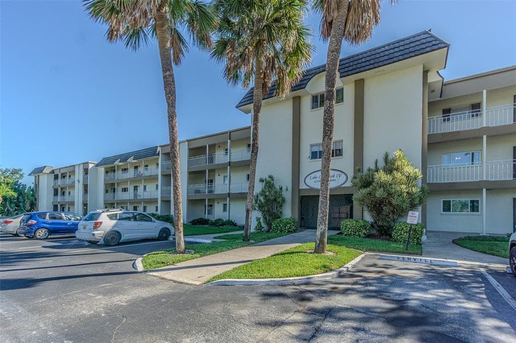 4595 CHANCELLOR STREET NE UNIT 109