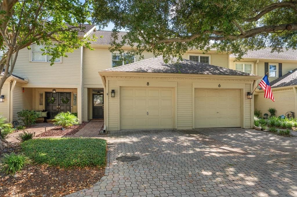 8 PELICAN PLACE UNIT 8 BELLEAIR, FL 33756