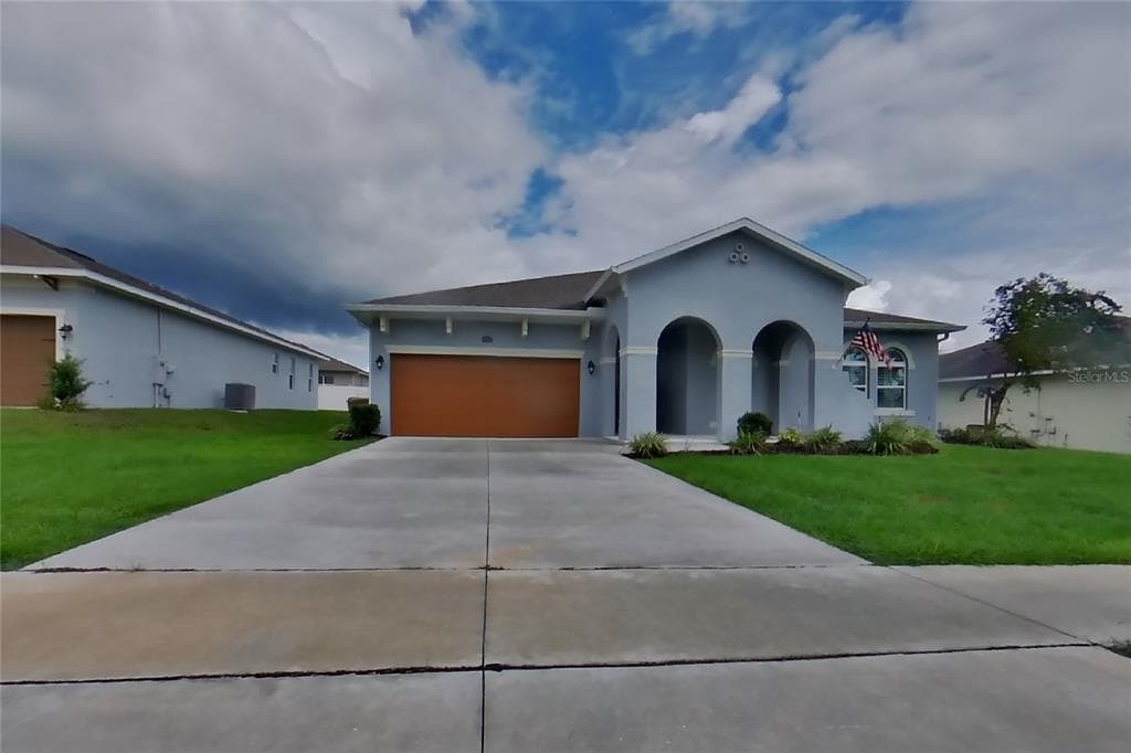 37028 SCENIC PINE DRIVE GRAND ISLAND, FL 32735