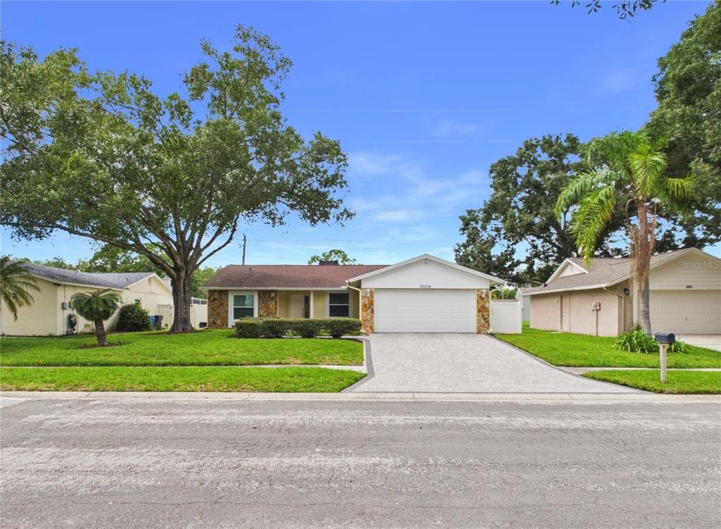16004 EAGLE RIVER WAY TAMPA, FL 33624