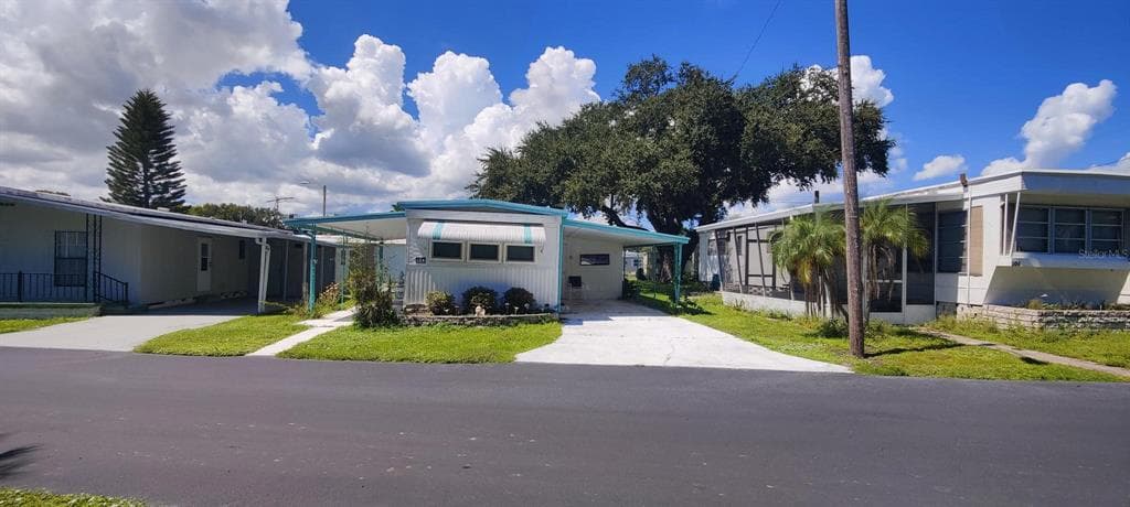 1600 N Old COACHMAN ROAD #104 UNIT 104 CLEARWATER, FL 33765