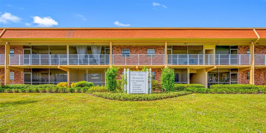 30 LIBERTY WAY UNIT 13 PALM HARBOR, FL 34684