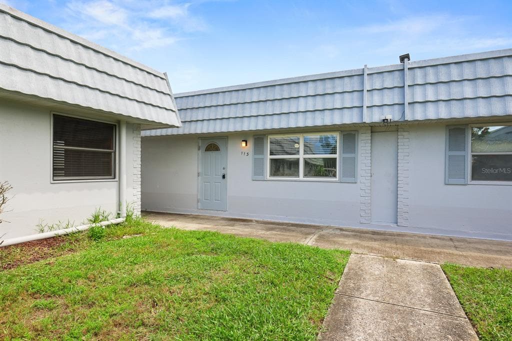 202 BEDFORD TRAIL UNIT 113 SUN CITY CENTER, FL 33573