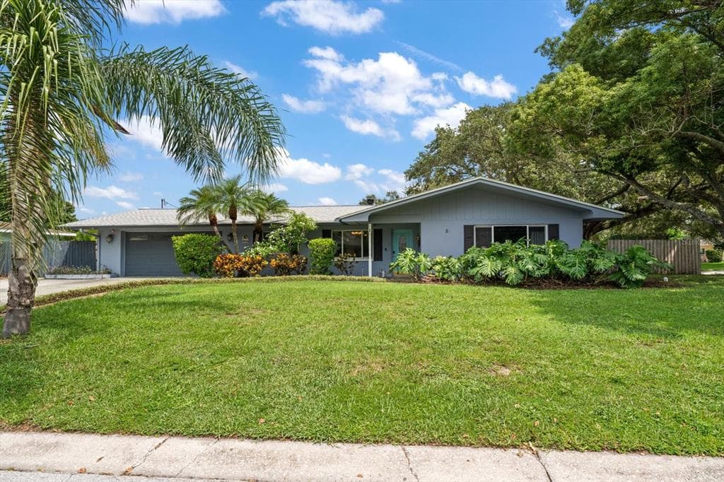 1 MAPLEWOOD AVENUE CLEARWATER, FL 33765