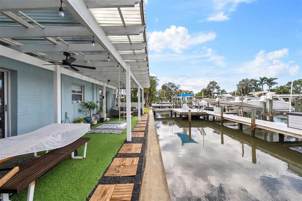 300 VENETIAN DRIVE UNIT 1 CLEARWATER, FL 33755