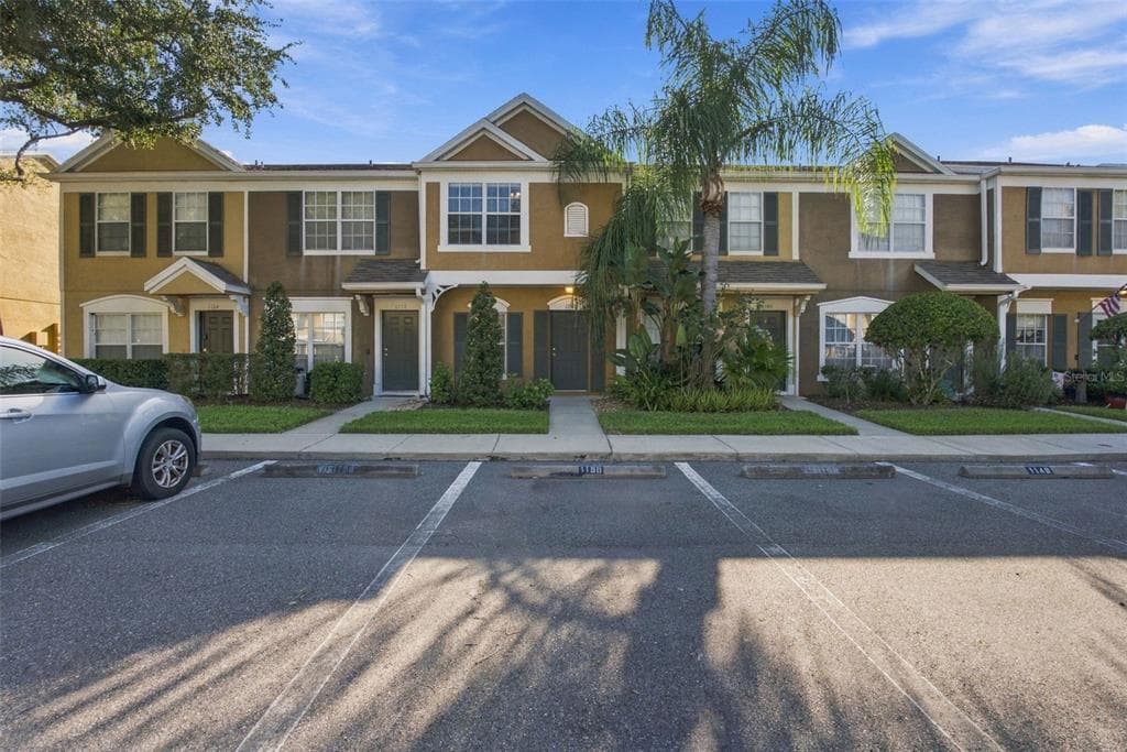 1150 KENNEWICK COURT UNIT 1150 WESLEY CHAPEL, FL 33543