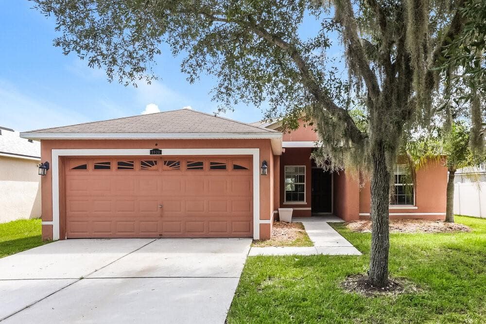 3920 CONSTANTINE LOOP WESLEY CHAPEL, FL 33543