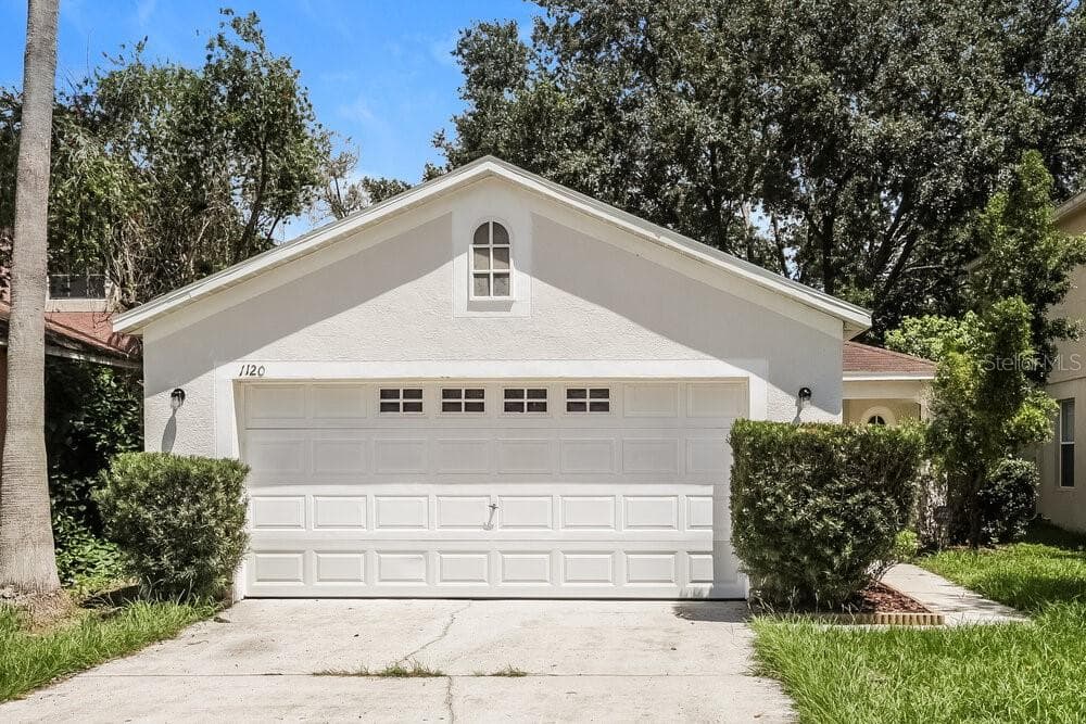 1120 LAKE SHORE RANCH DRIVE SEFFNER, FL 33584