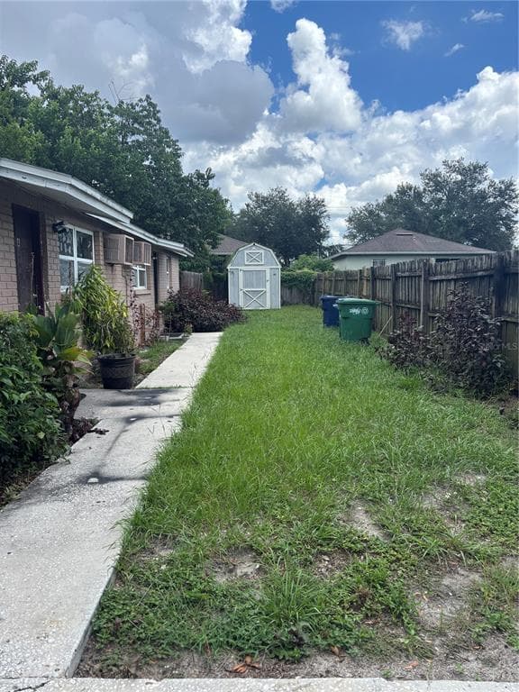 8809 N MULBERRY STREET TAMPA, FL 33604
