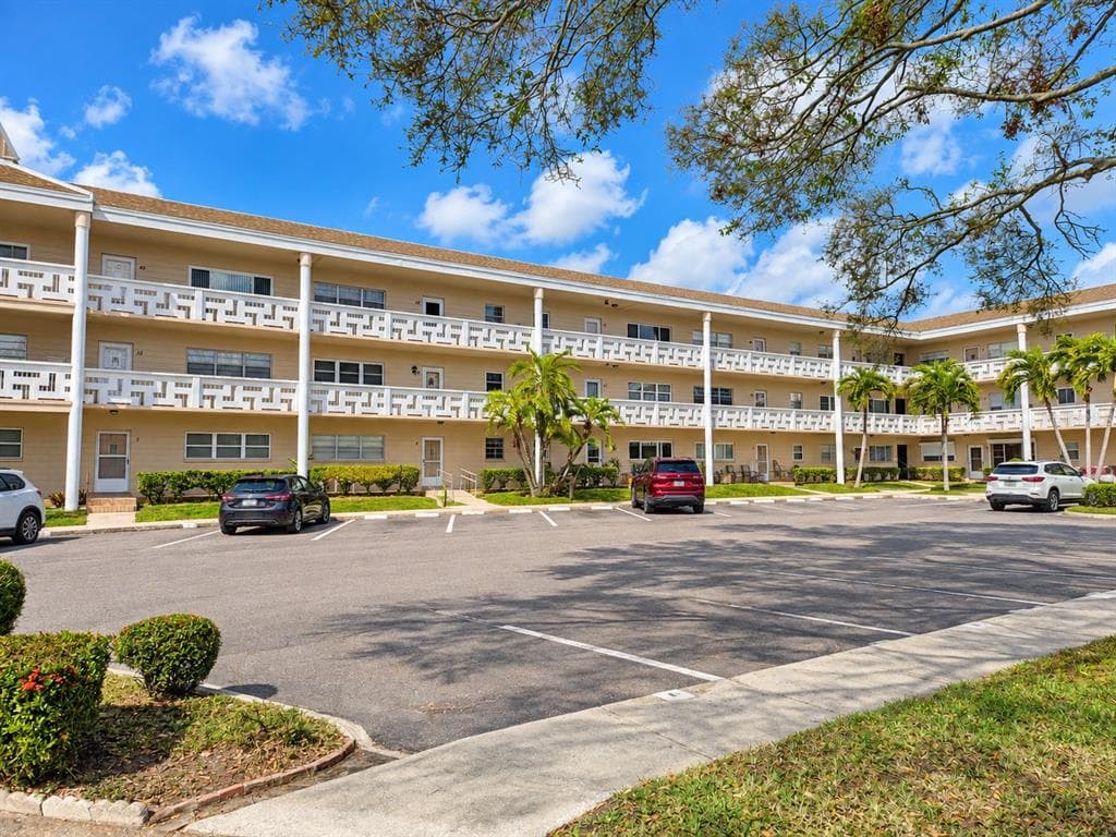 2436 RHODESIAN DRIVE UNIT 48 CLEARWATER, FL 33763