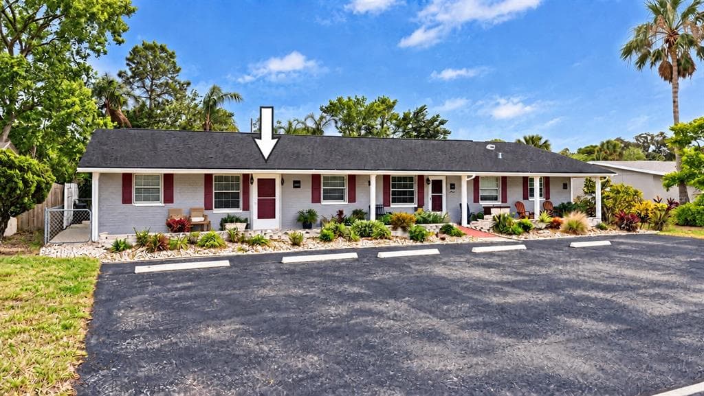 6114 INDIANA AVENUE NEW PORT RICHEY, FL 34653