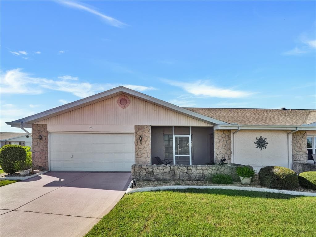 202 CACTUSFLOWER LANE SUN CITY CENTER, FL 33573
