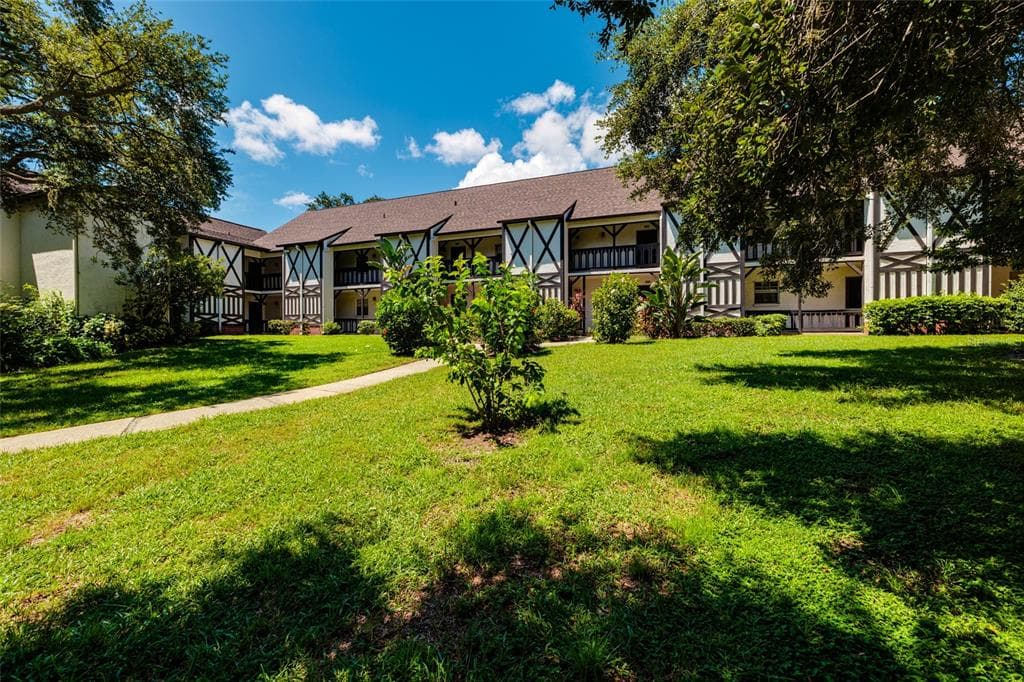 400 N BAYSHORE BOULEVARD UNIT 203 CLEARWATER, FL 33759
