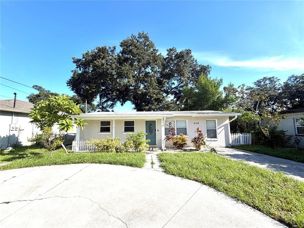 2119 W HENRY AVENUE TAMPA, FL 33603