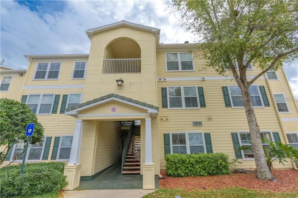 18119 BACK STRETCH LANE UNIT 18119 TAMPA, FL 33647
