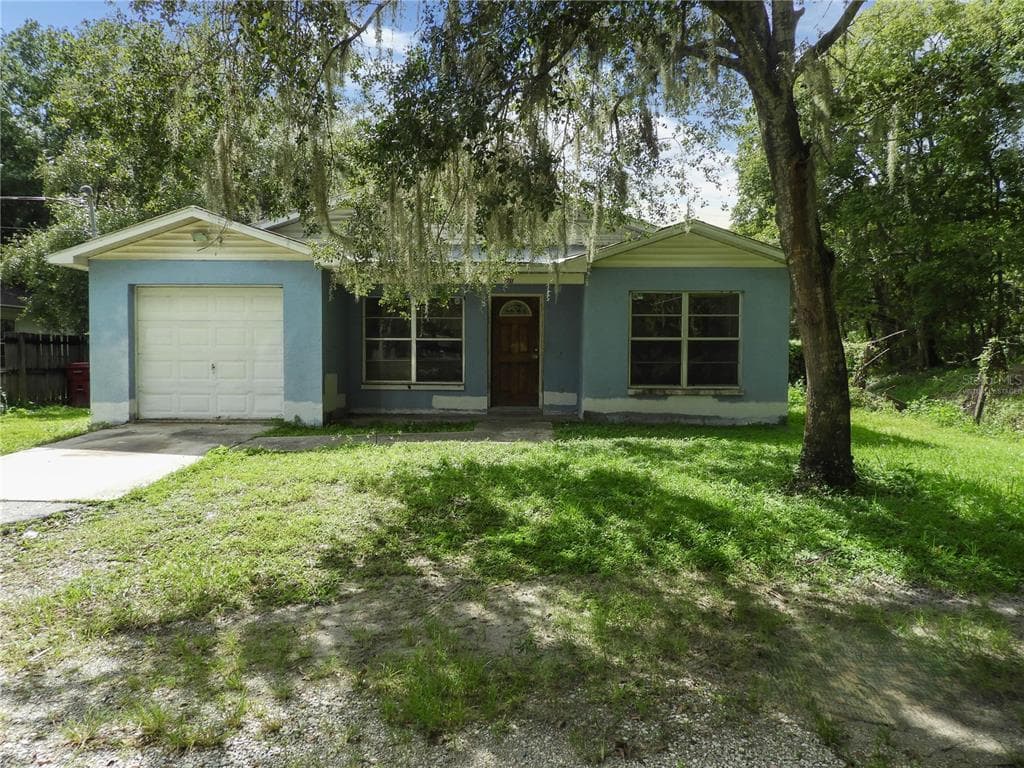 1211 NIAGARA STREET PLANT CITY, FL 33563