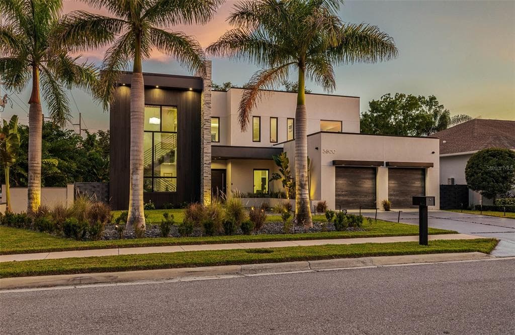 3600 W KENSINGTON AVENUE TAMPA, FL 33629
