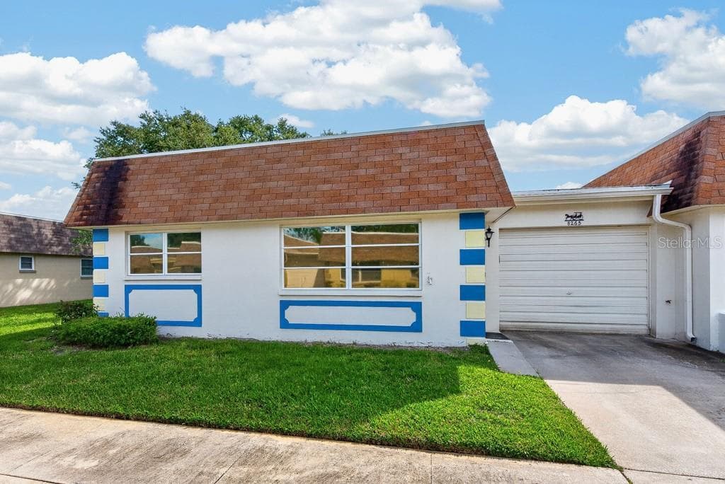 8265 VENDOME BOULEVARD N PINELLAS PARK, FL 33781